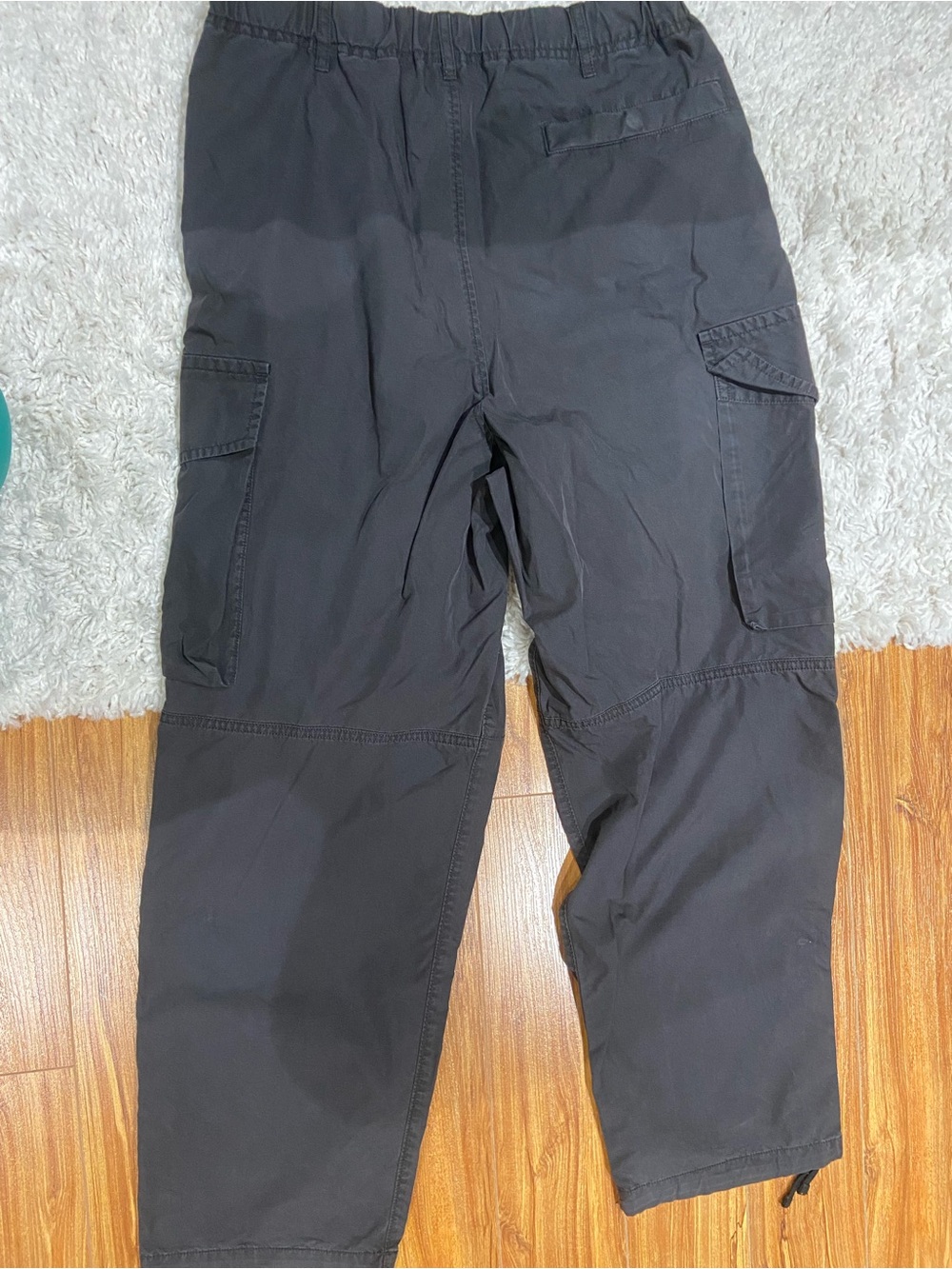 Uniqlo Men's Black Cargo Pants - Utility Pocket Design